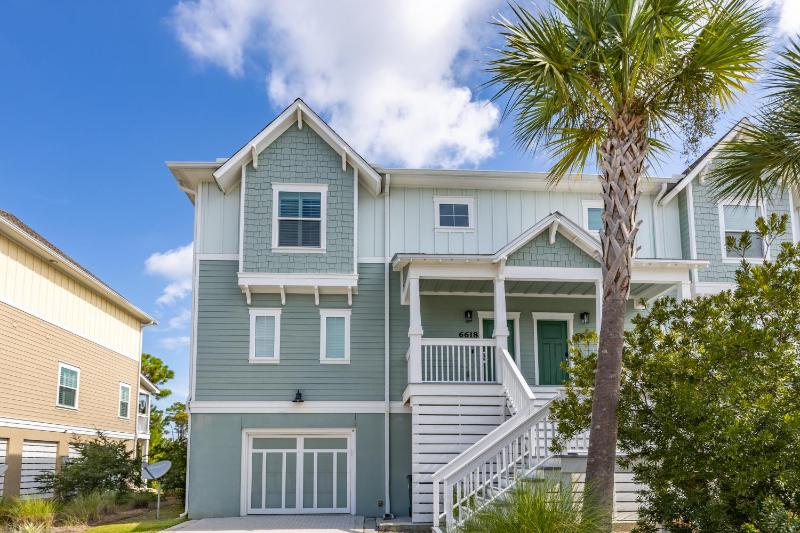 6618 Carlinga Drive By Pkrm - image 33