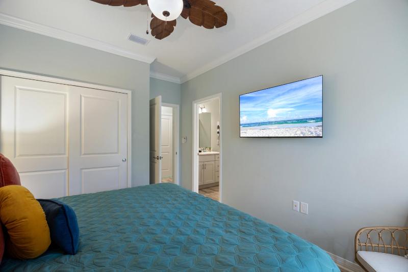 6613 Carlinga Drive By Pkrm - image 9