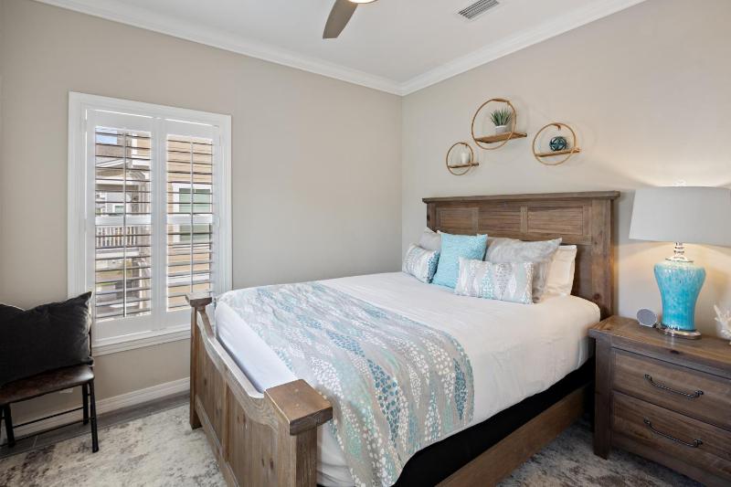 6618 Carlinga Drive By Pkrm - image 39