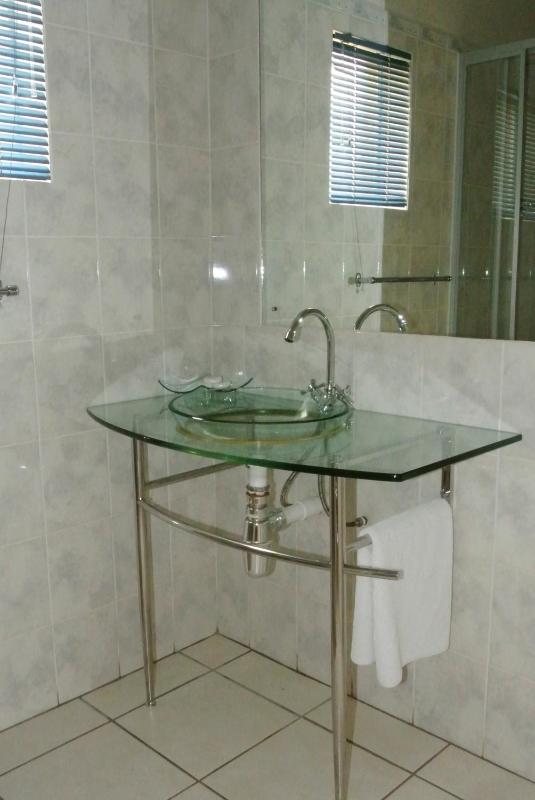 Emafini Country Lodge - image 6