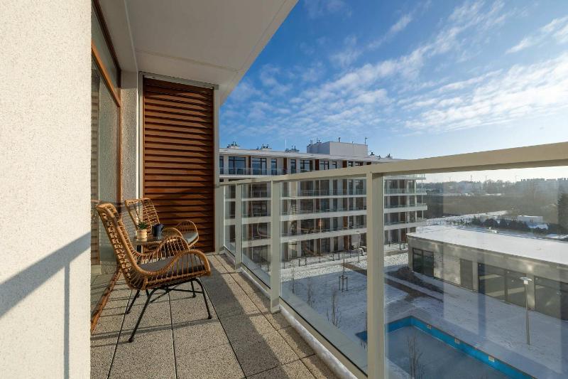 Blue and Beige Apartment in Sianożęty with Seasonal Pool Parking and Balcony by Noclegi Renters - image 6