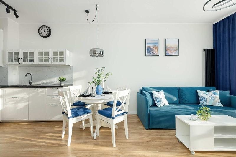 Blue and Beige Apartment in Sianożęty with Seasonal Pool Parking and Balcony by Noclegi Renters - image 15