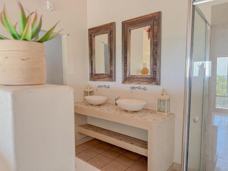 Amoris Guesthouse - Waterkloof ridge - image 4