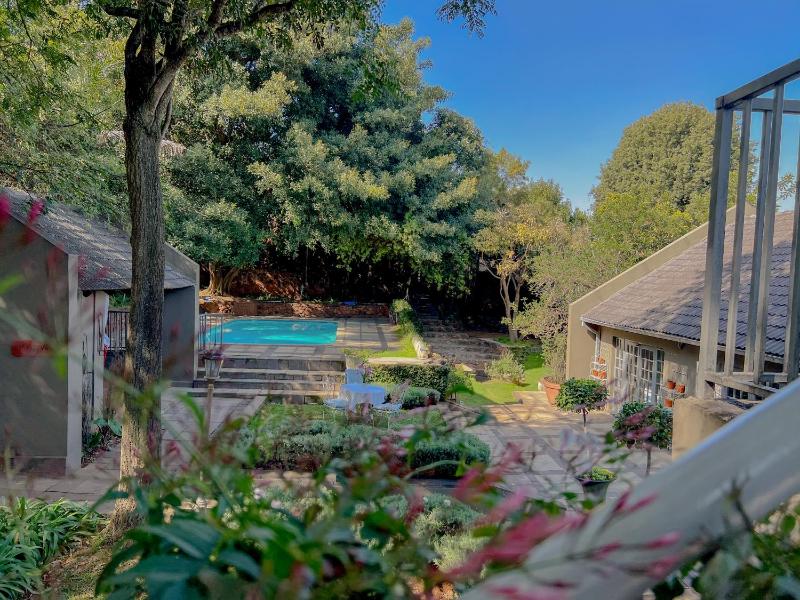 Amoris Guesthouse - Waterkloof ridge - image 16