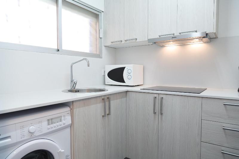 UHC Sorolla Apartments - image 12