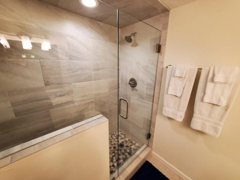 Summerhouse 104- Direct Oceanfront condo - image 11