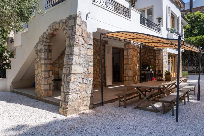 REF 2177- Exceptional Villa in the Heart of Cannes 5mins from La Croisette - image 23