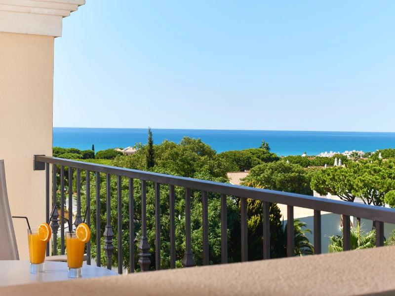 Double Room with Side Sea View image 1