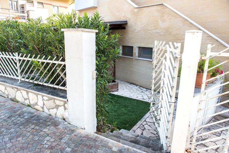 M225 - Marcelli nuovo bilocale con giardino - image 1