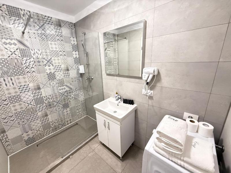 Cozy Exclusive Apartments at Kasper Coresi Mall - image 12