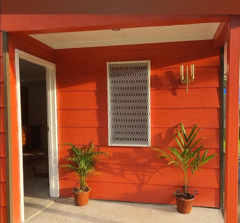 Tropical Getaway in Nadi Town with Smart Home - image 11