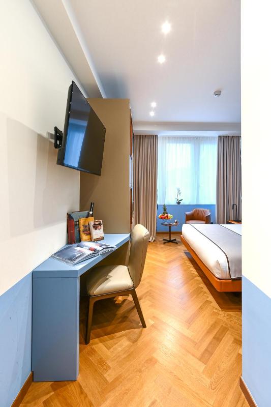 Hotel Astoria - image 9