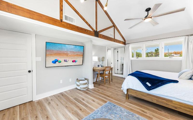 On the Canal - Private Pool + Dock Canal Front + Beautiful Sunset Views - image 5