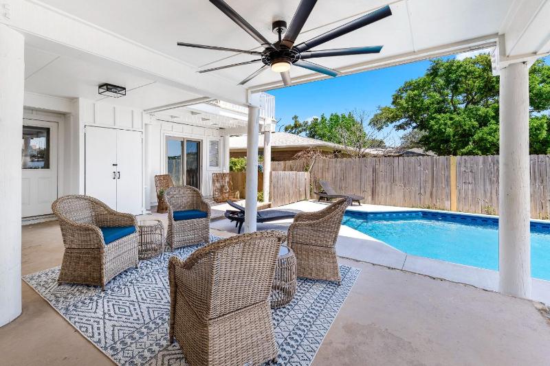 On the Canal - Private Pool + Dock Canal Front + Beautiful Sunset Views - image 16