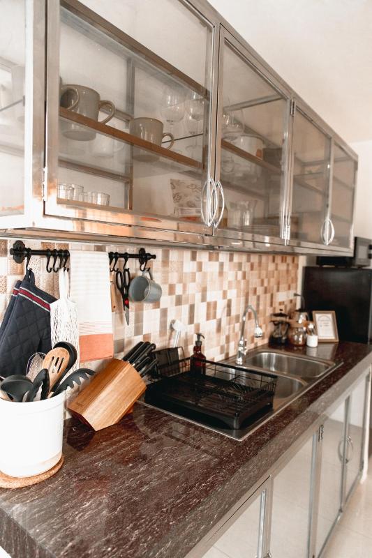 Quiet Townhouse | Super Fast Wifi -10 mins airport - image 11