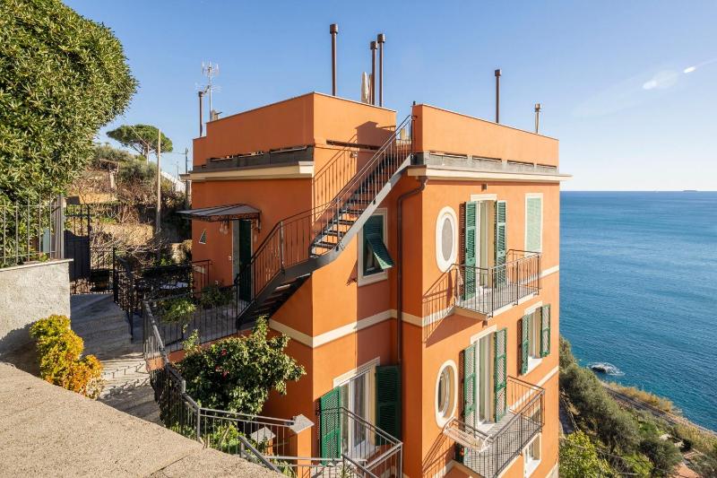 La Casa di Martina amazing seaview - image 24