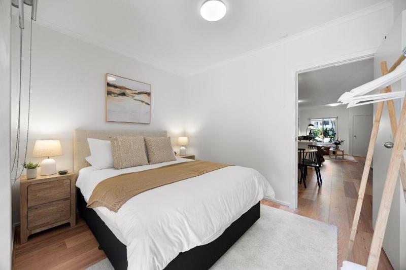 In Town Oasis - Stylish Escape near Parklands & CBD - image 9
