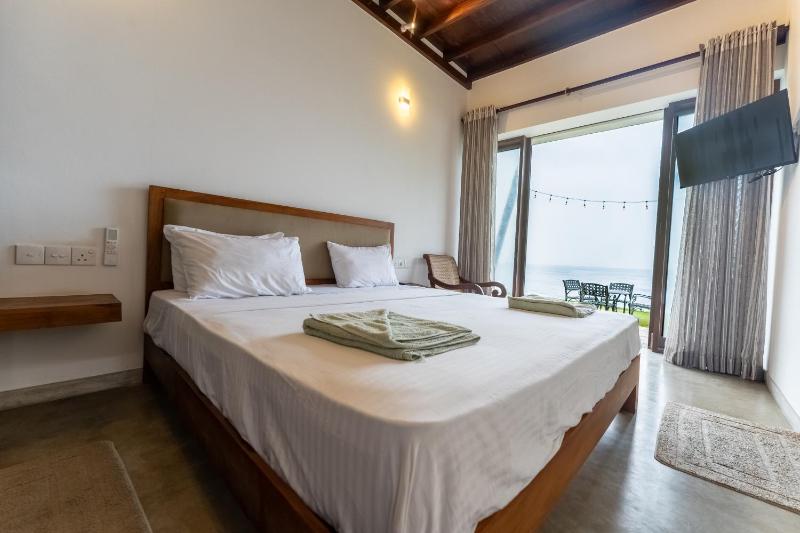 Surfside Serenity - SS Beach - image 15