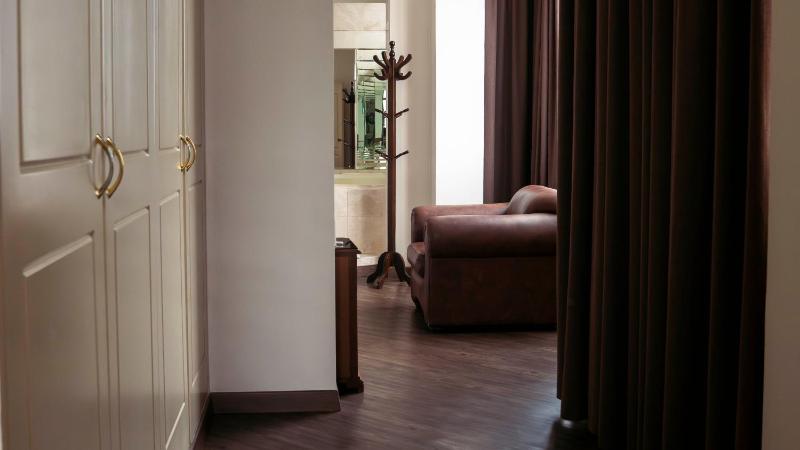 Miraflores Colon Hotel - image 2