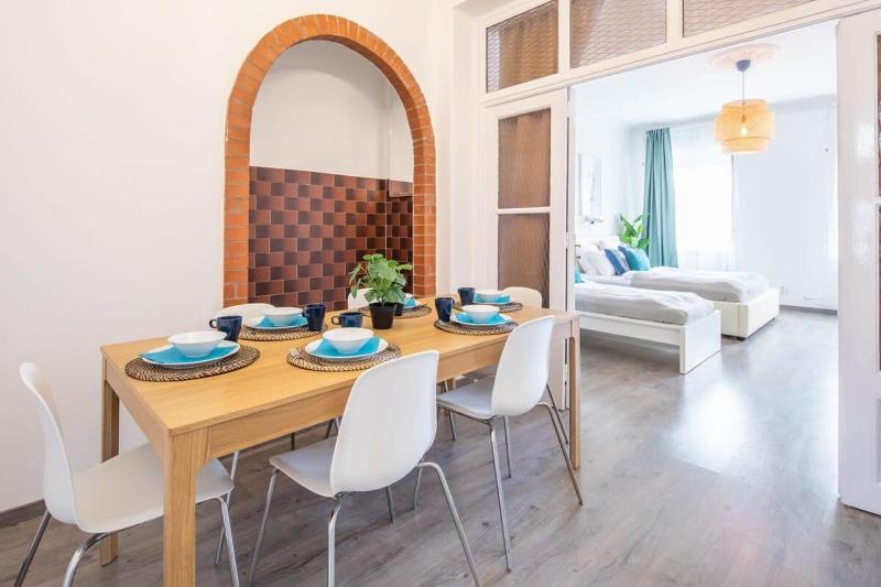 Central Simple and Spacious Home - image 13