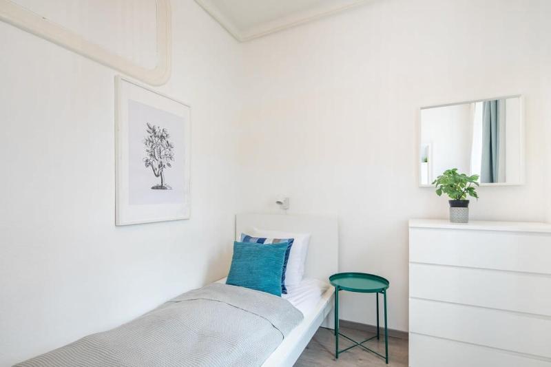 Central Simple and Spacious Home - image 14