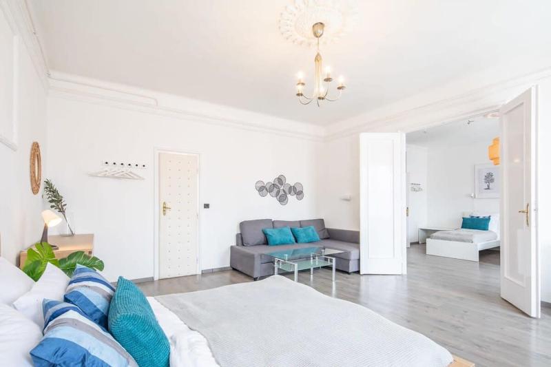 Central Simple and Spacious Home - image 2