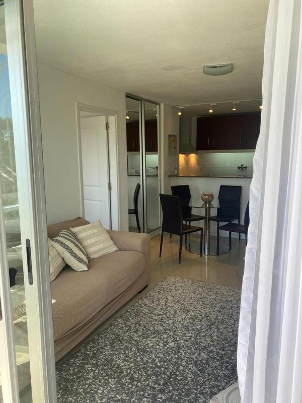 Apartamento con jacuzzi y parrillero exclusivos - image 6