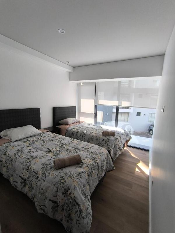 Departamento de estreno en zona exclusiva Cayma - image 2