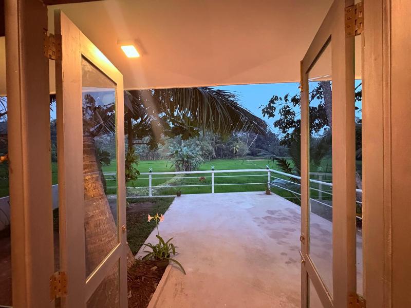 DSB Leafline Villa - image 10