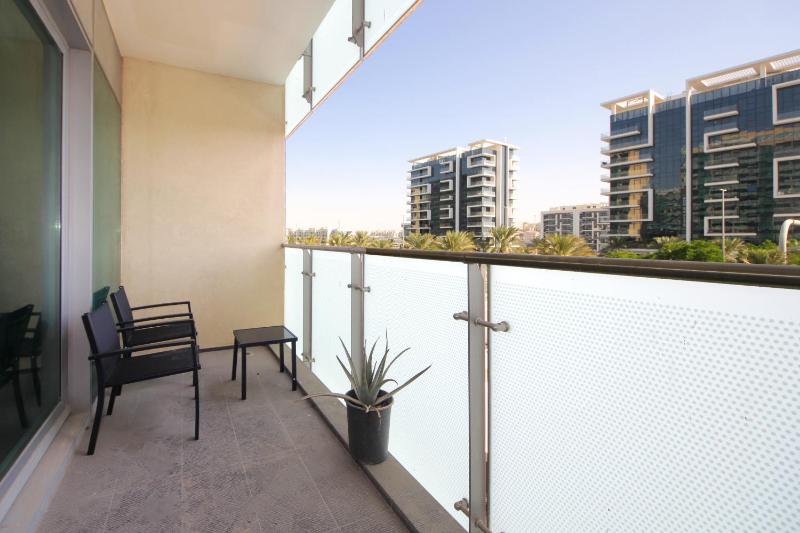 Silk Valley - Al Raha Luxury 1B with Direct Beach Access - image 3