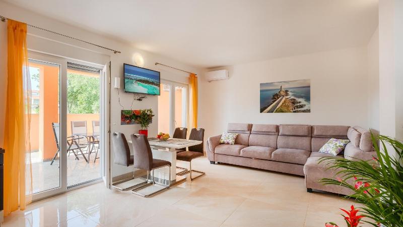 Villa Jasminka by Villas Guide - image 41