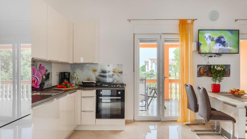 Villa Jasminka by Villas Guide - image 34