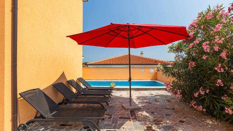 Villa Jasminka by Villas Guide - image 2