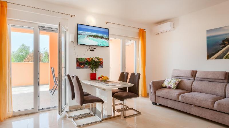 Villa Jasminka by Villas Guide - image 8