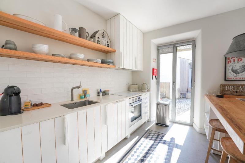 Charming design house in Montijo with garden - 43 - image 9