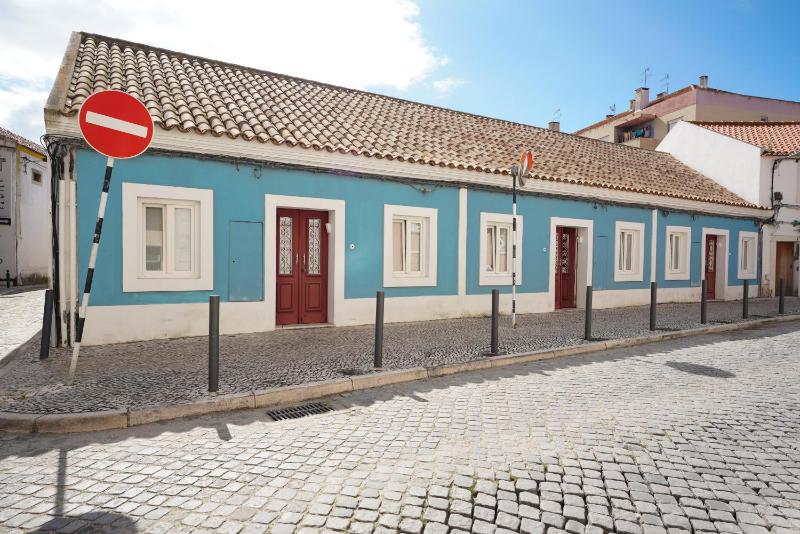 Charming design house in Montijo with garden - 43 - image 8