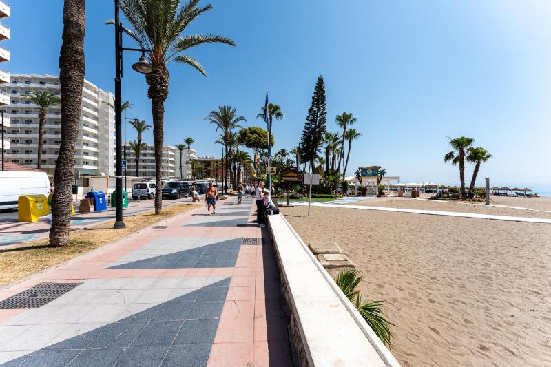 MalagaSuite Bajondillo Beach & Terrace - image 7