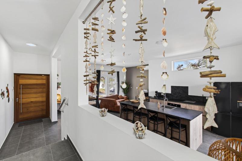 Villa Marie Pampoen - Ruime villa met privézwembad tropische tuin & toplocatie - image 24
