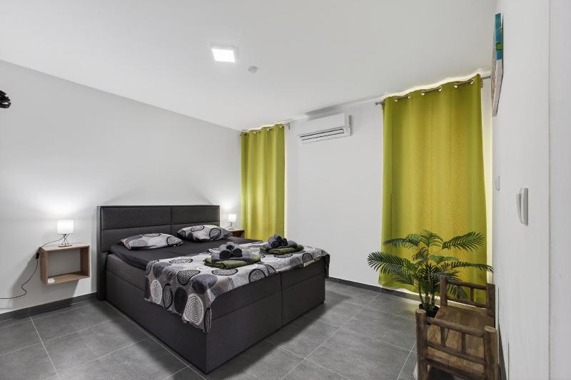 Villa Marie Pampoen - Ruime villa met privézwembad tropische tuin & toplocatie - image 32