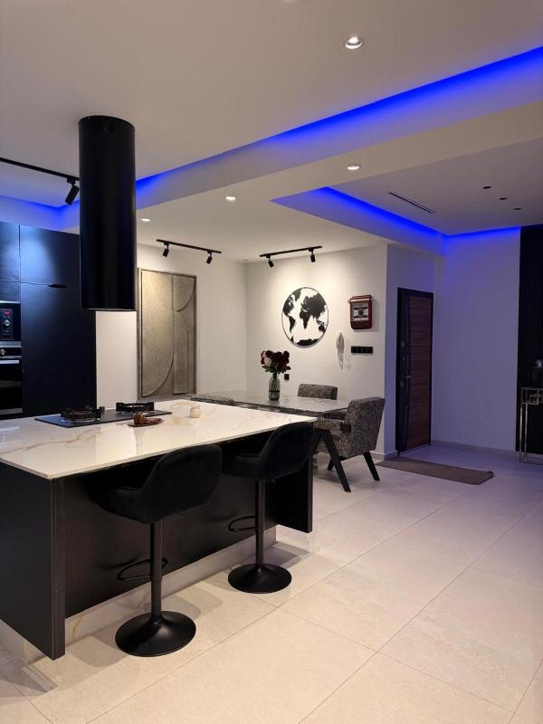 AtlasStay - 3-bedroom apartment near stadium - image 2