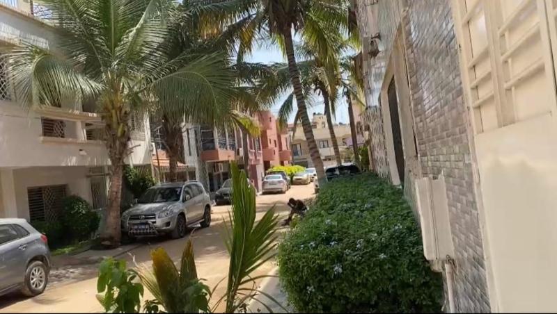 F2 haut standing idéalement situé à Dakar - image 8