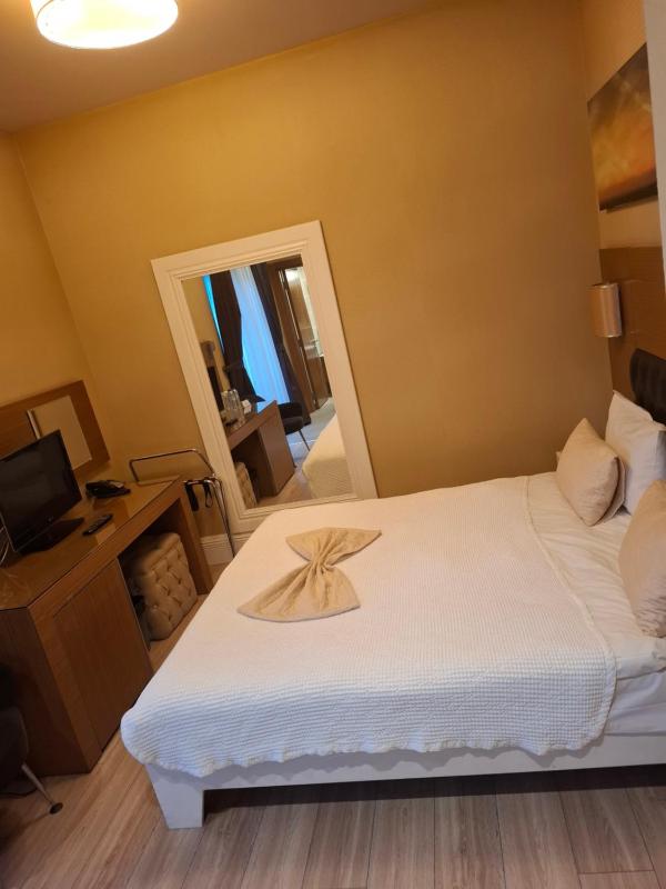 City Hotel Plovdiv FREE PARKING - image 9