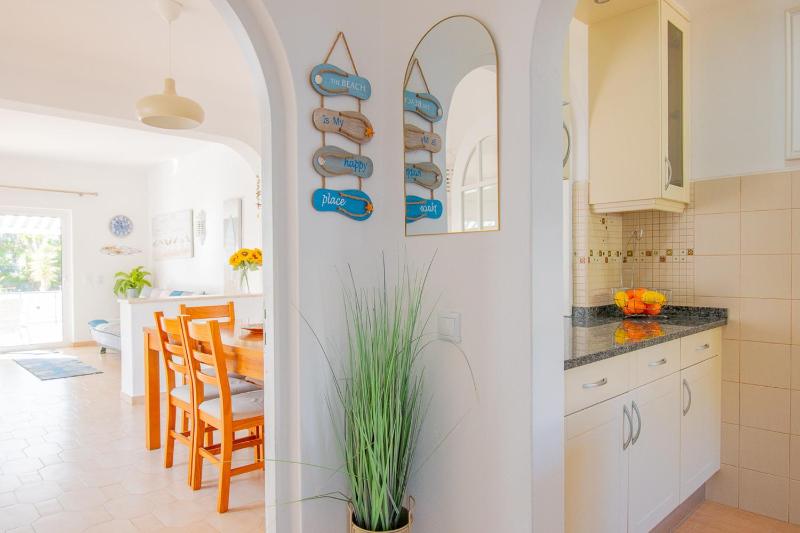 61 vdm - Superb villa on Vale do Milho with heated - image 22