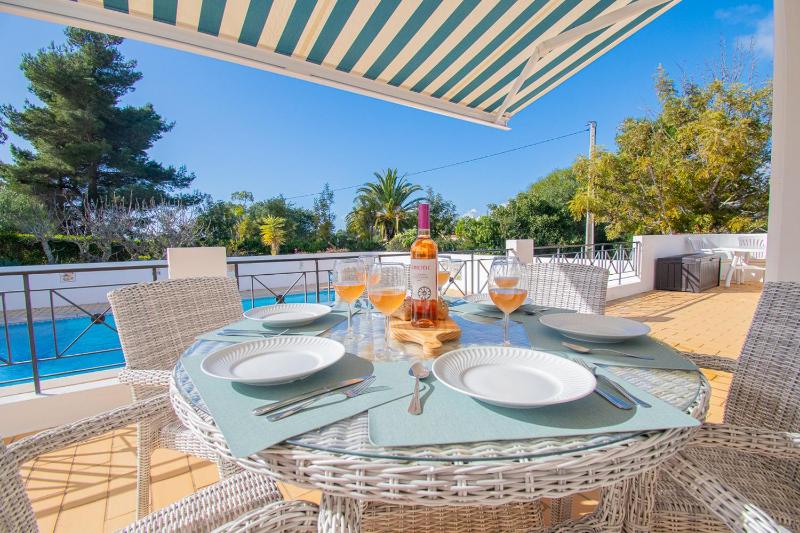 61 vdm - Superb villa on Vale do Milho with heated - image 16