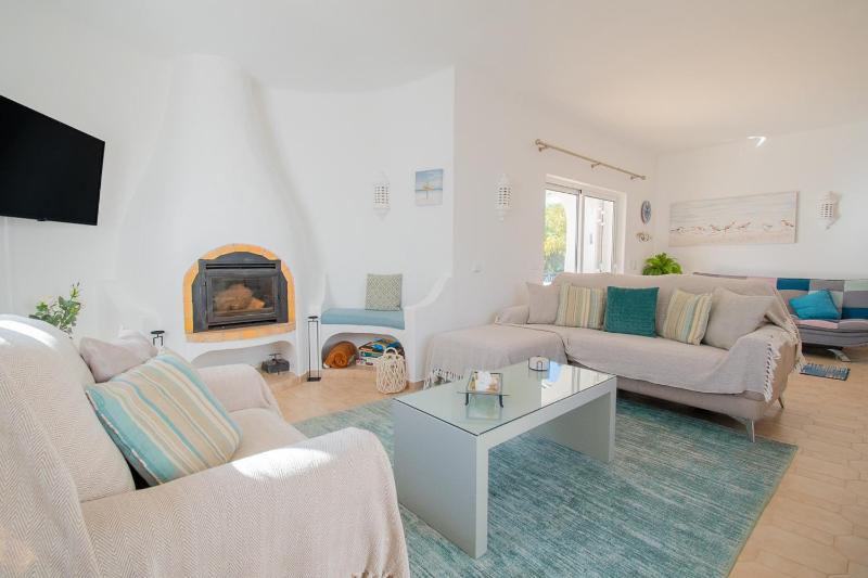 61 vdm - Superb villa on Vale do Milho with heated - image 35
