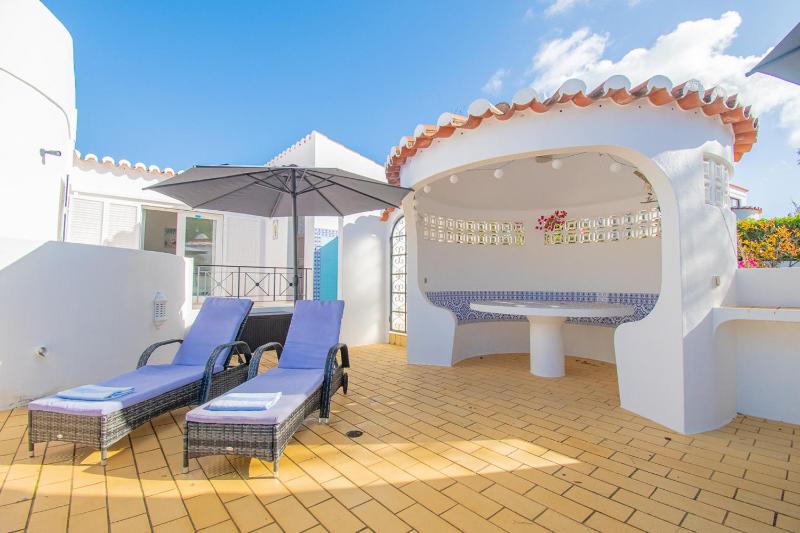 61 vdm - Superb villa on Vale do Milho with heated - image 36