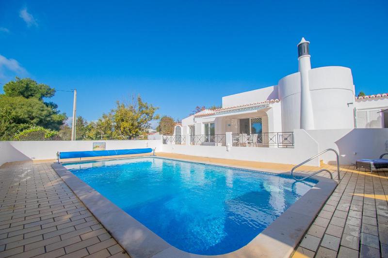 61 vdm - Superb villa on Vale do Milho with heated - image 42