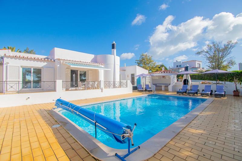 61 vdm - Superb villa on Vale do Milho with heated - image 24