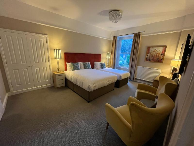 Ambleside Townhouse - image 33