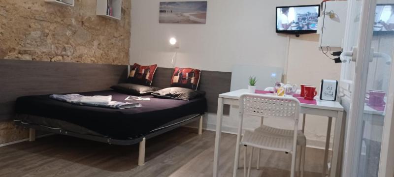 Studio Coeur de Bordeaux Terrasse Wifi gratuit - image 10